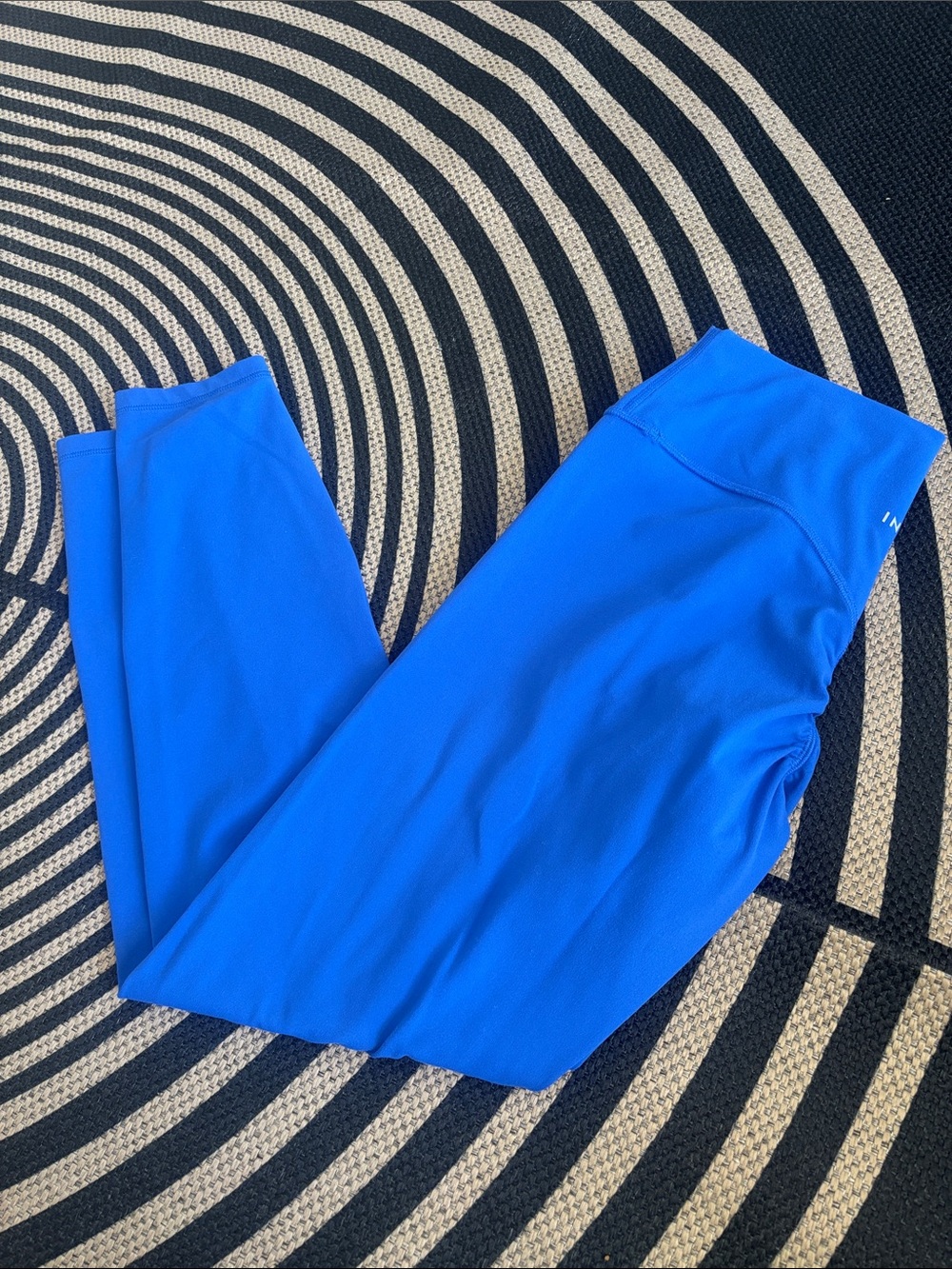No front seam ankle length leggings